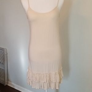 Soft slip with ruffels